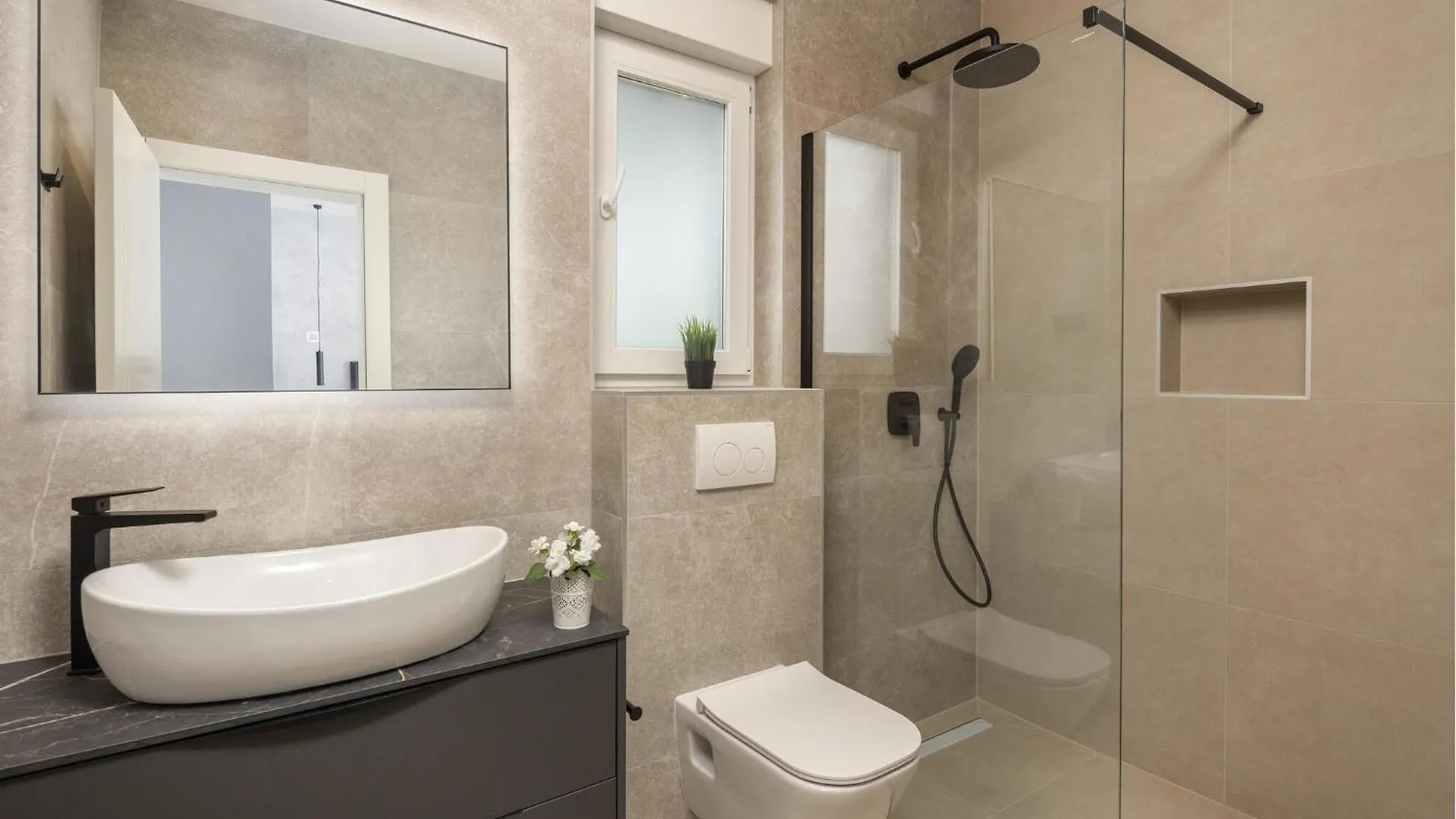 5 Bedroom Stunning Home In Nin Casa vacanze