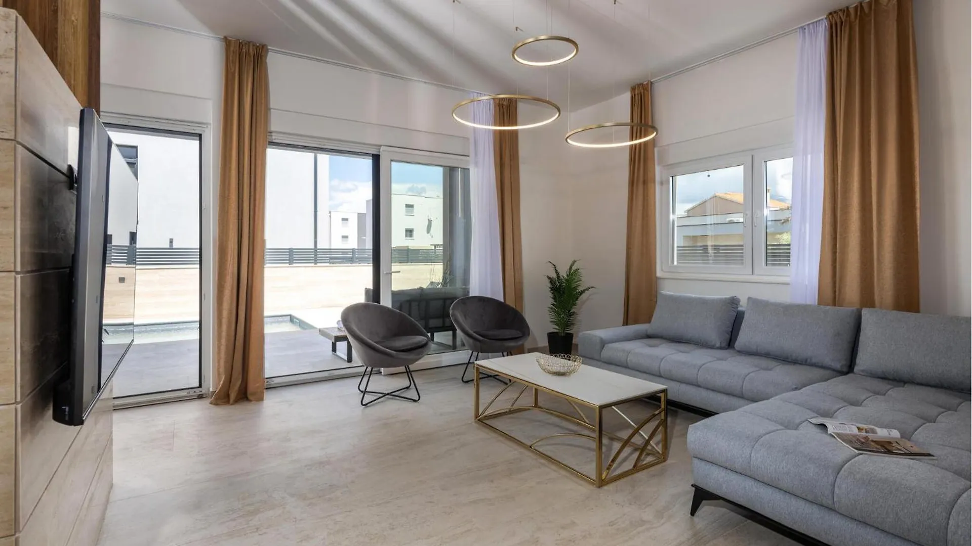 5 Bedroom Stunning Home In Nin
