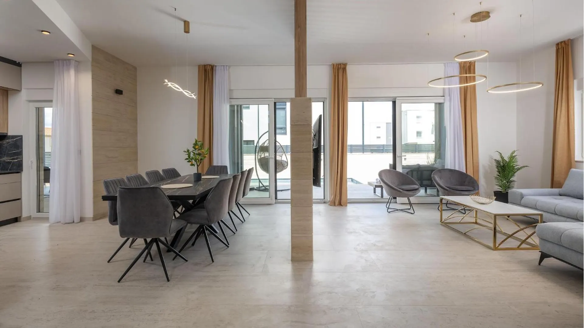 Casa vacanze 5 Bedroom Stunning Home In Nin Croazia
