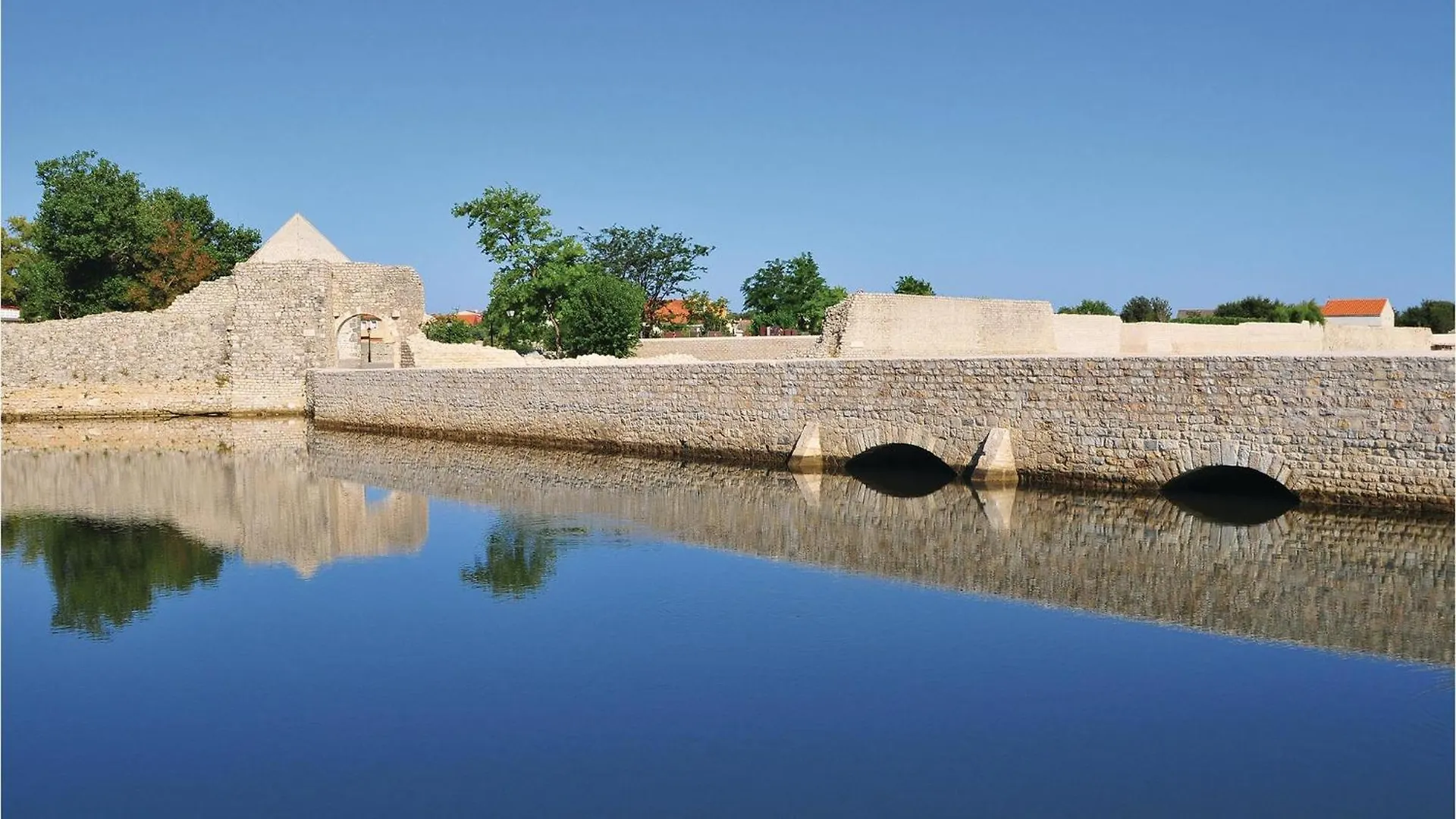 5 Bedroom Stunning Home In Nin 0*,  Croazia