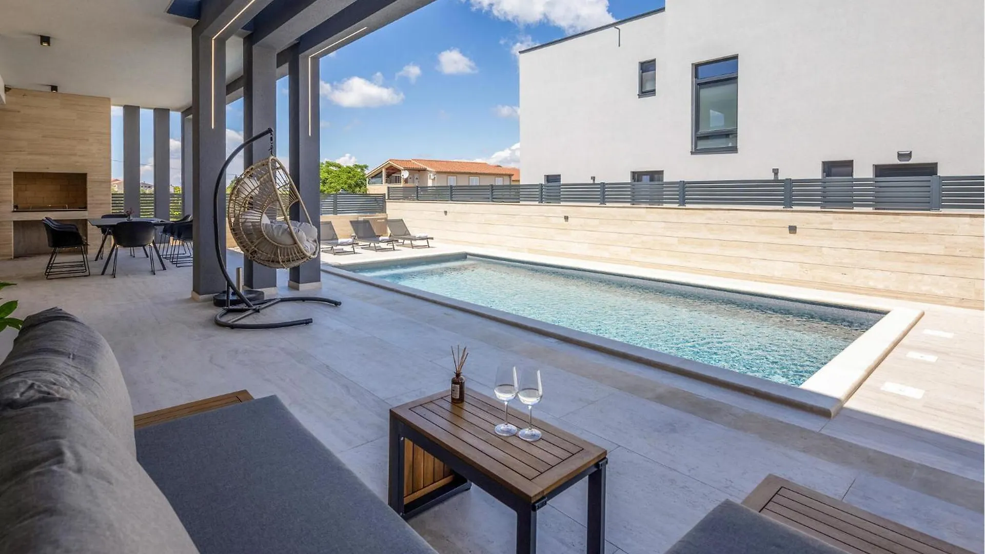 Casa vacanze 5 Bedroom Stunning Home In Nin Croazia